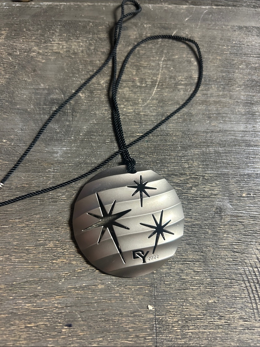 David Yurman 2022 Christmas 2" Round Silver Tone Three Star Cord Ornament